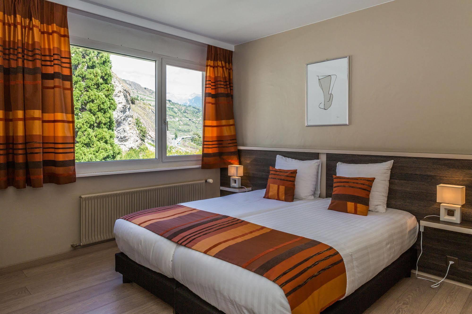 Hotel Castel Sion Bagian luar foto